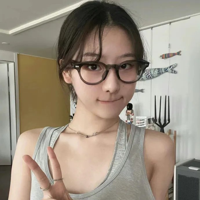正面全裸