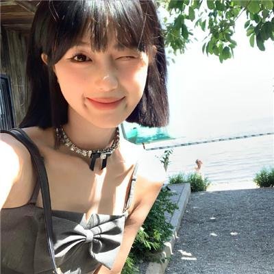 铜月亮
